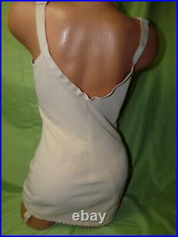 A4965 PLUS SIZE TRIUMPH ideal KR open bottom corset girdle VINTAGE RARE size 40D