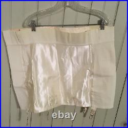 New w Tags! Vintage white Best Form open Bottom girdle with garters & zipper sz 46
