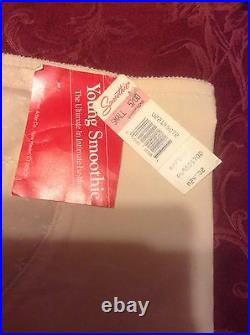 New with Tags! Vintage Young Smoothie open bottom girdle with 6 garters sz small