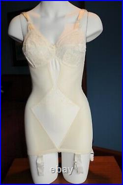 Vintage Lilly of France Open Bottom Corselette, 37B, Cream