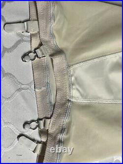 Vintage Vassarette Girdle Medium Shapewear Open Bottom Off White