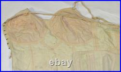 Women's Vintage Warner's Redfern Bra/girdle With Garters! Open Bottom! Size 46